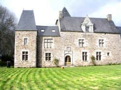 Manoir de Tr&eacute;viantec.JPG (130434 octets)