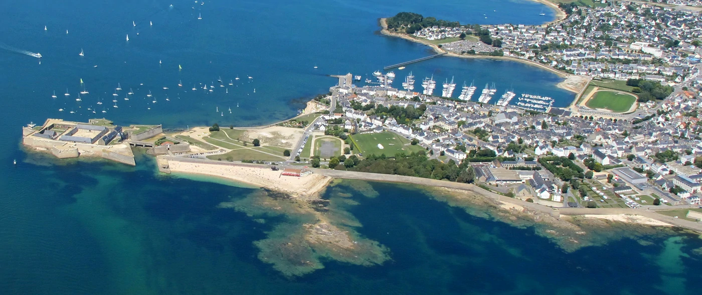 2011_06_26_004_Port-Louis.webp